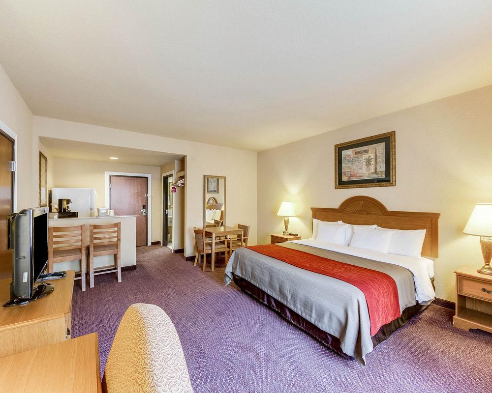 Comfort Inn & Suites And Suites Фредериксберг Экстерьер фото
