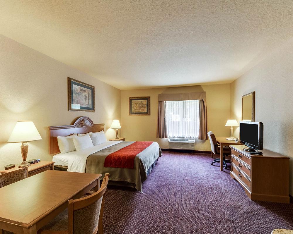Comfort Inn & Suites And Suites Фредериксберг Экстерьер фото