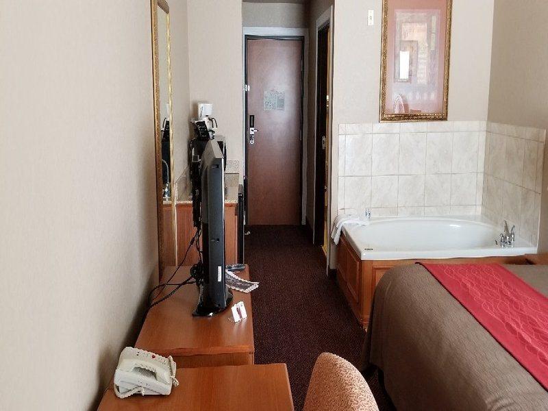 Comfort Inn & Suites And Suites Фредериксберг Экстерьер фото