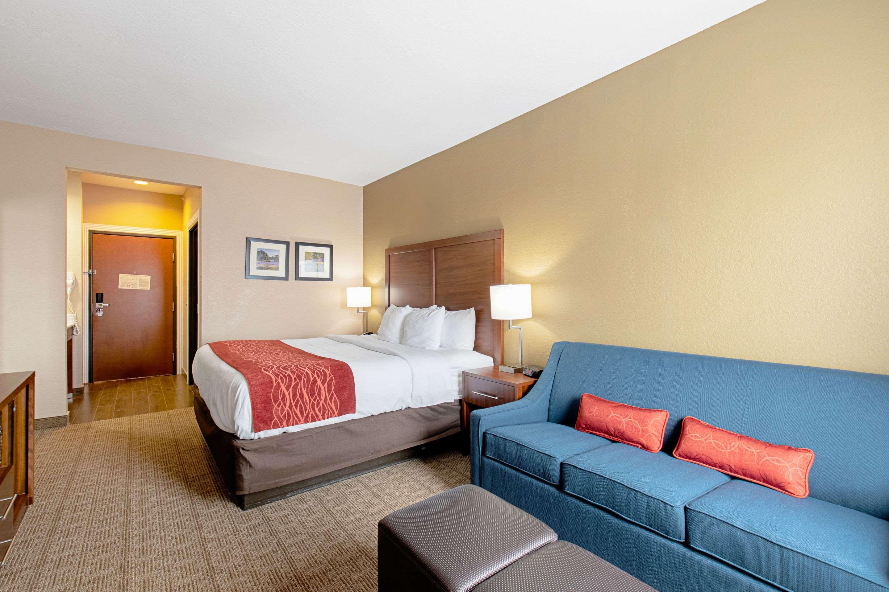 Comfort Inn & Suites And Suites Фредериксберг Экстерьер фото