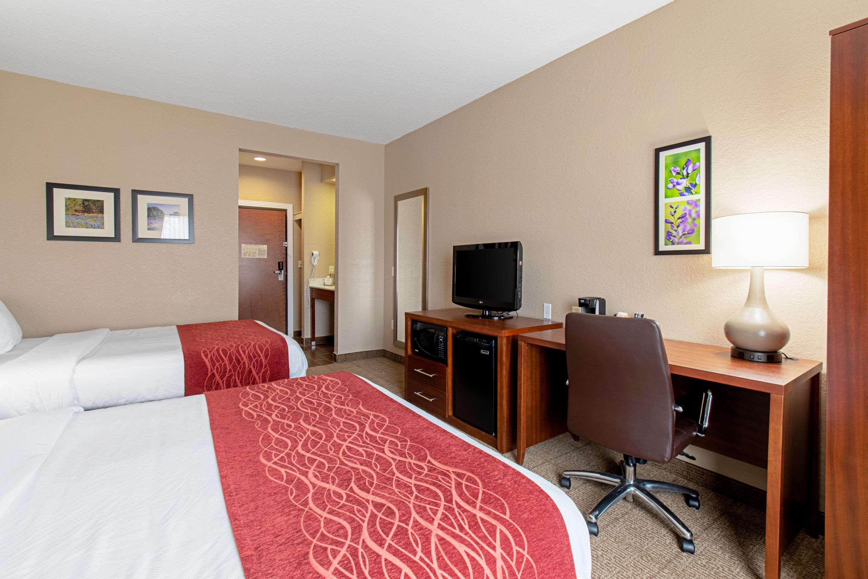 Comfort Inn & Suites And Suites Фредериксберг Экстерьер фото