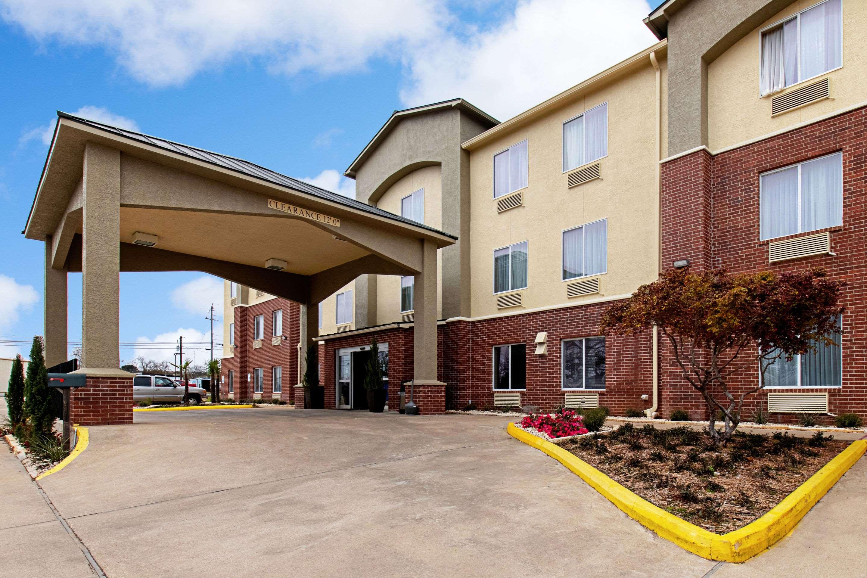 Comfort Inn & Suites And Suites Фредериксберг Экстерьер фото