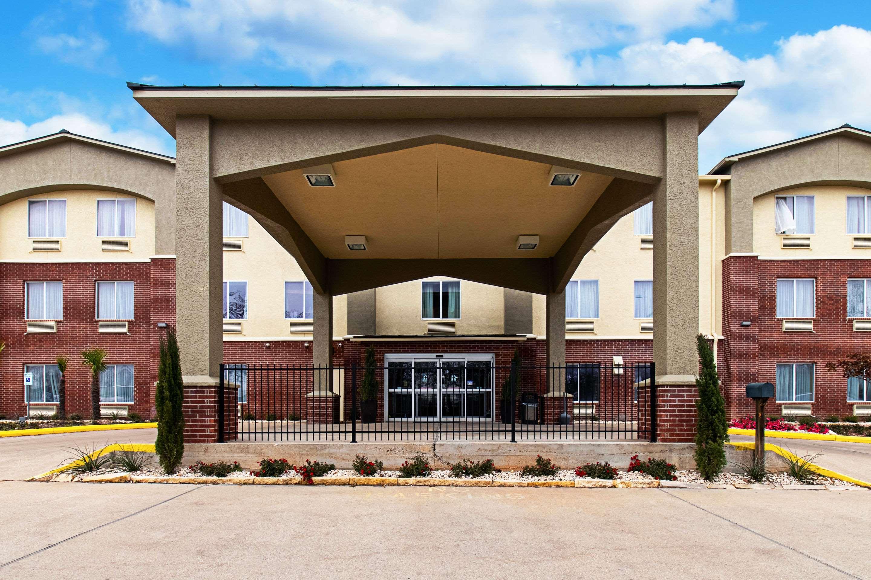 Comfort Inn & Suites And Suites Фредериксберг Экстерьер фото