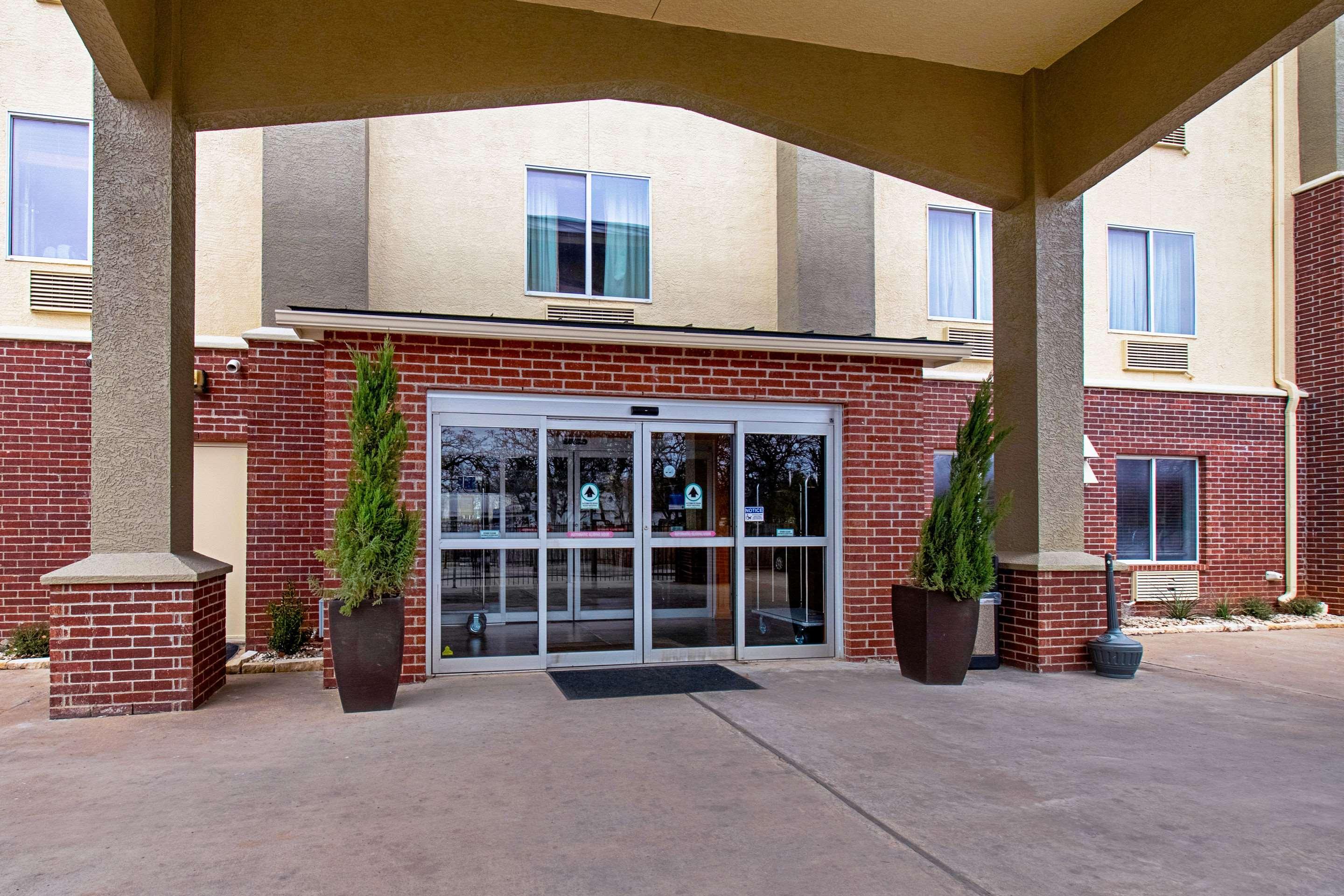 Comfort Inn & Suites And Suites Фредериксберг Экстерьер фото